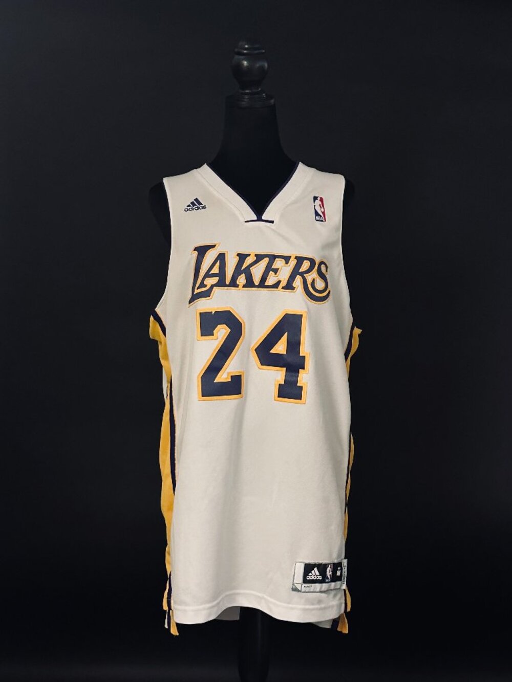 Kobe Bryant Lakers Jersey 24